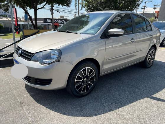 VOLKSWAGEN POLO SEDAN 1.6 MI COMFORTLINE 8V FLEX 4P MANUAL